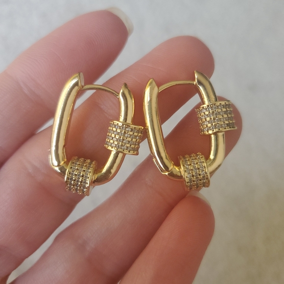 Women's earrings gold color - Picture 3 of 4